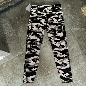 NWT 🏔️ Athleta Ranier Reflective Tights 🖤